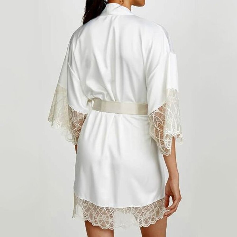 NEW Flora Nikrooz Women Gabby Charmeuse Lace Trim Ivory Beige Belted Short Robe - Picture 2 of 4
